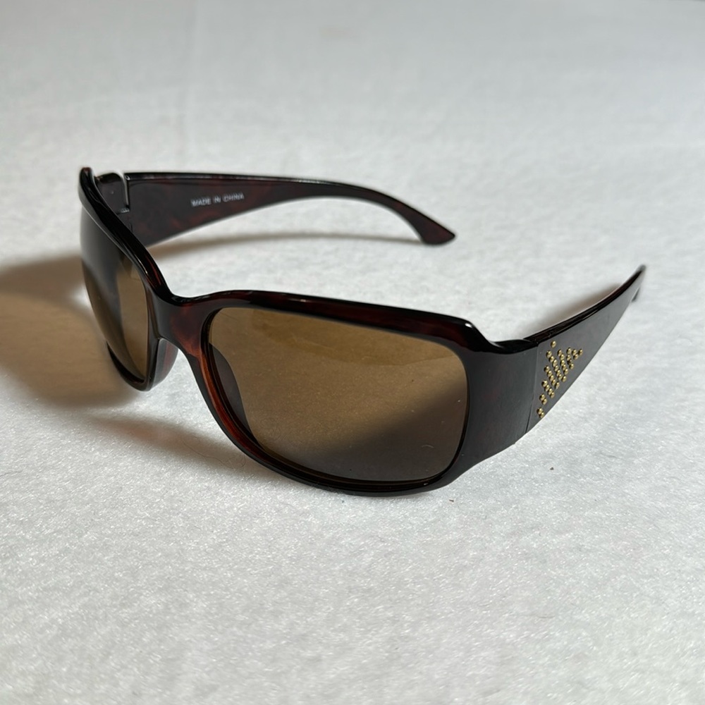 Avon Tortoise Brown Gold Y2K Sunglasses